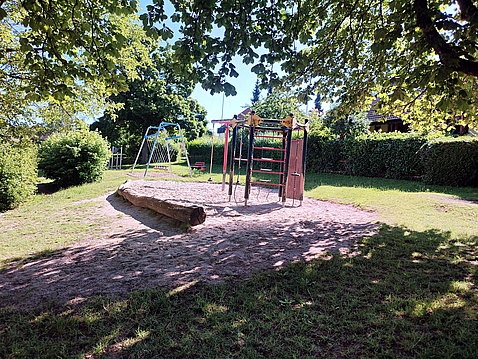 Mutschelbach Spielplatz Grundschule