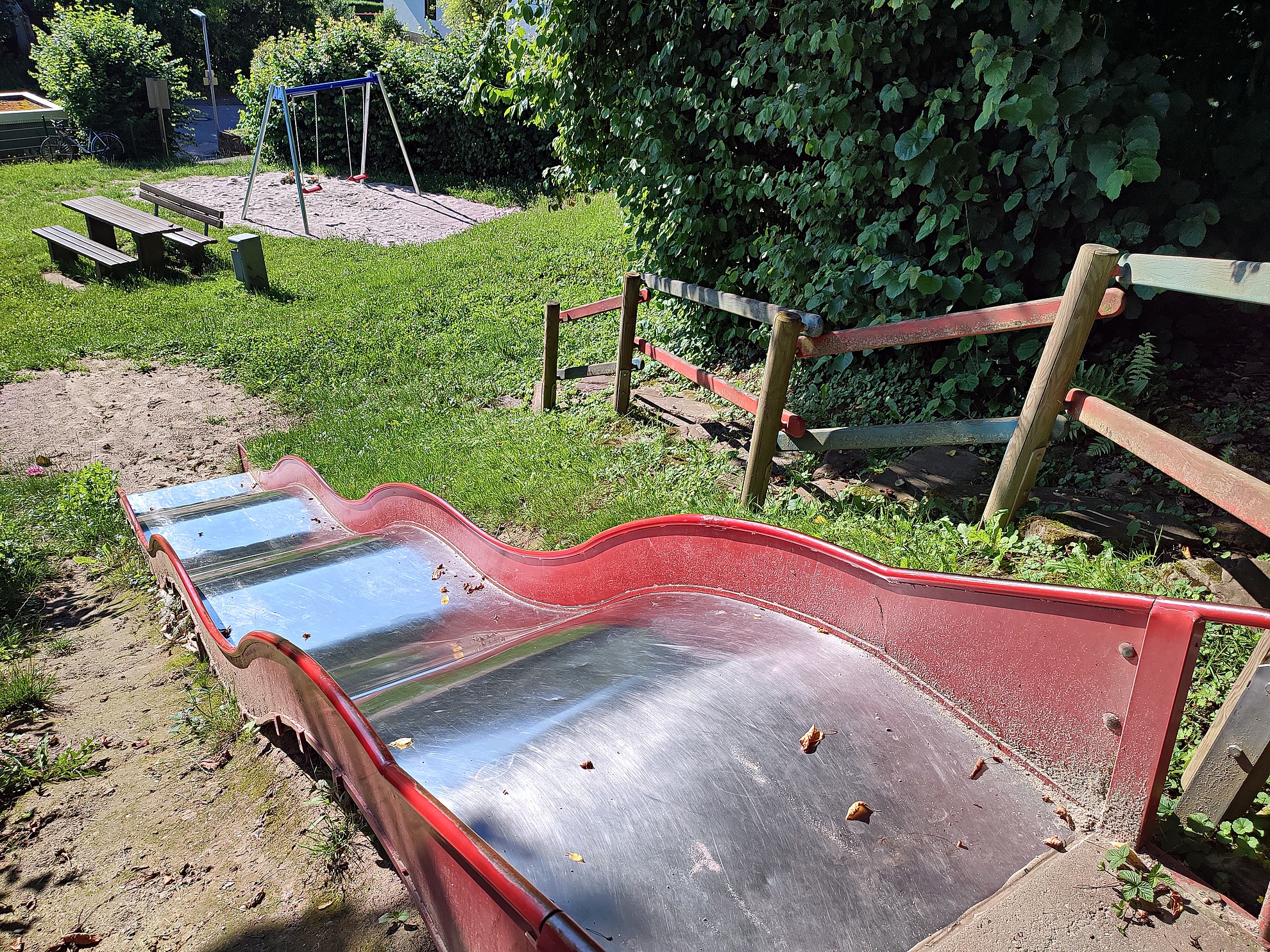 Rutsche auf dem Spielplatz "in der Au"